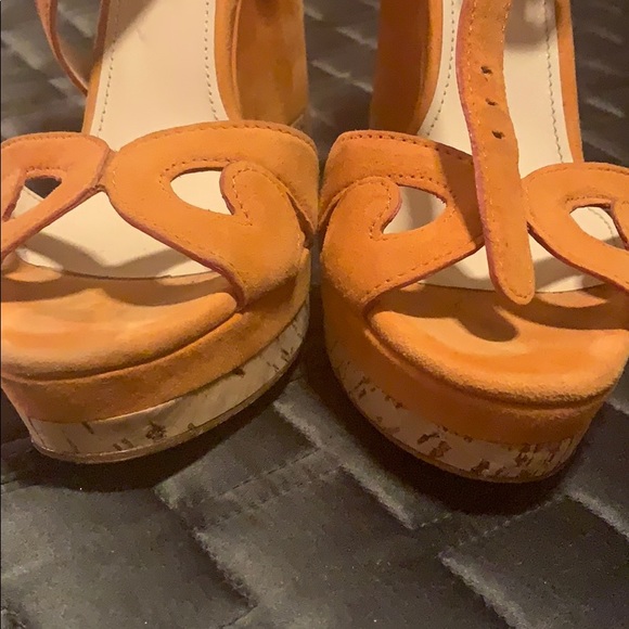 Prada orange suede platform sandals. - Picture 6 of 7